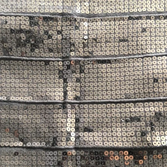 Mini sequenced skirt - Picture 2 of 3